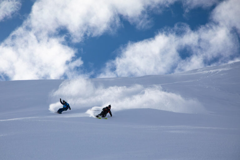 turkey_heliski_ski_trip_group_line_snow-79