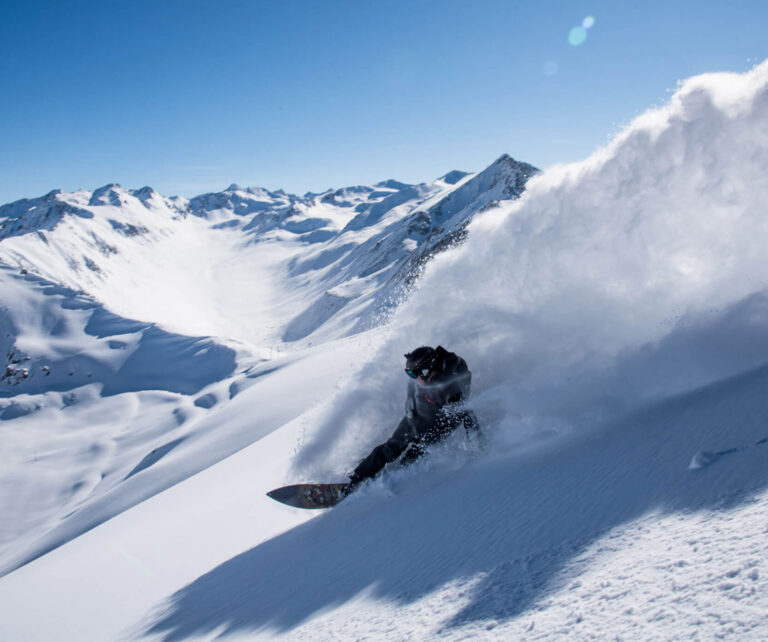 turkey_heliski_ski_trip_group_line_snow_private-package-1